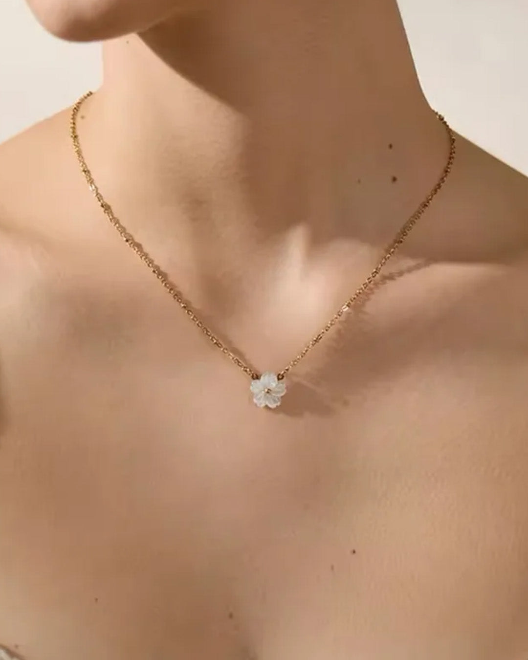 Sweet Daisy Pendant