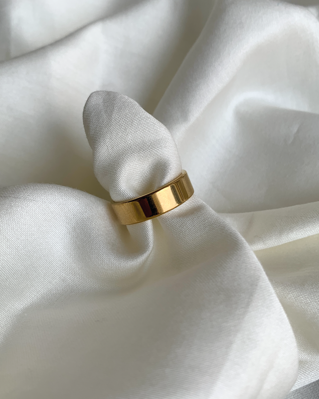 Classic Band Ring