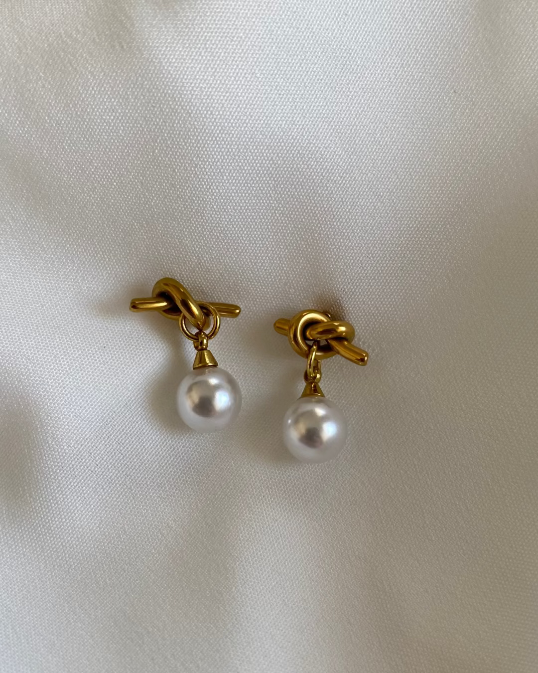 Knotted Pearl Earrings