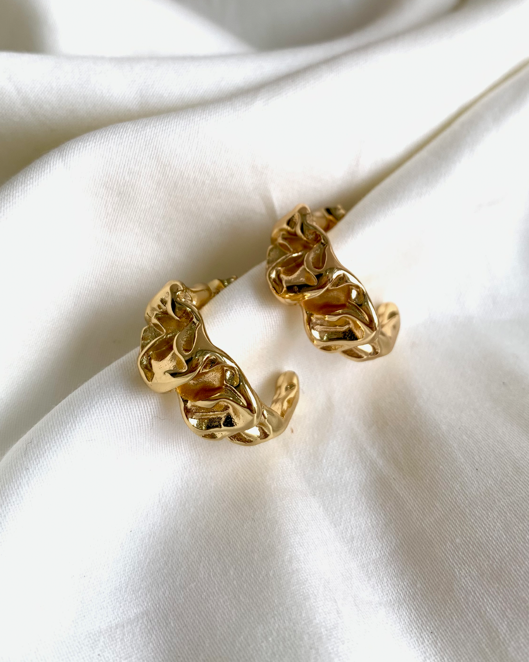 Dune Whisper Hoop Earrings