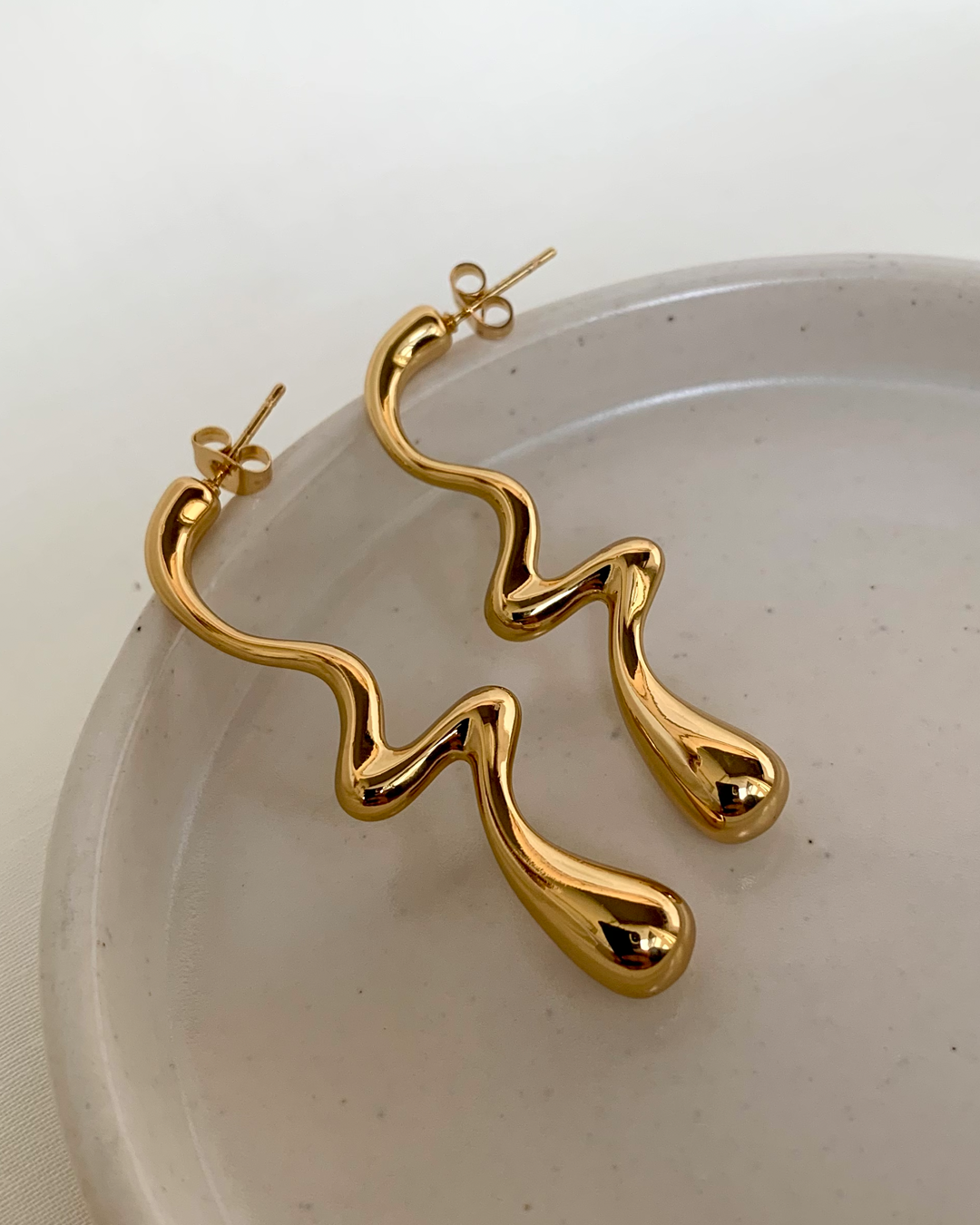 Wavy Droplets Earrings