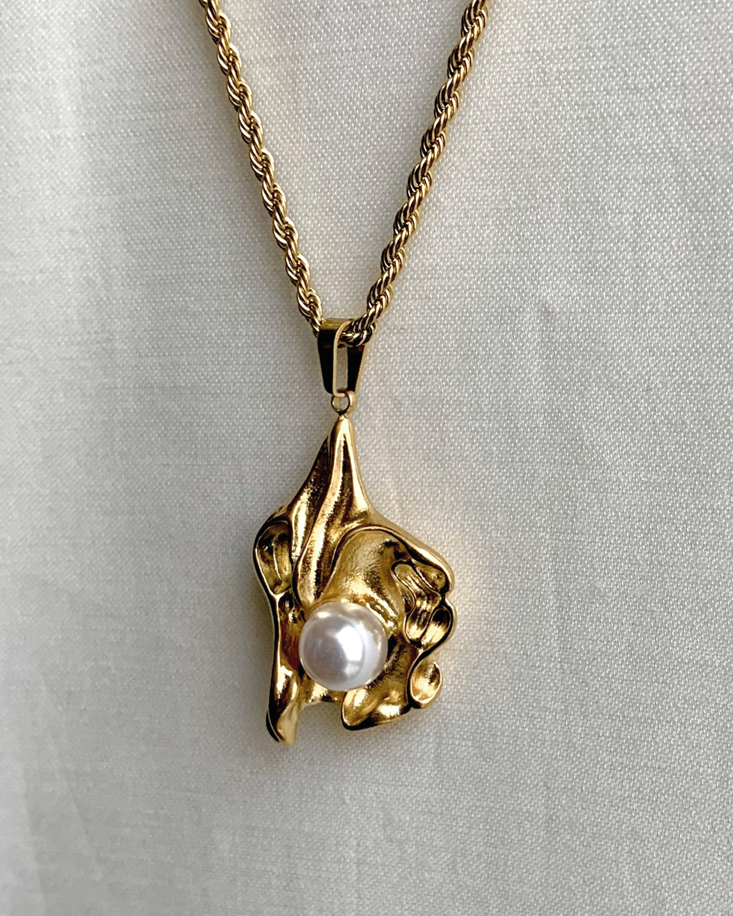 Serenity Shell Pendant