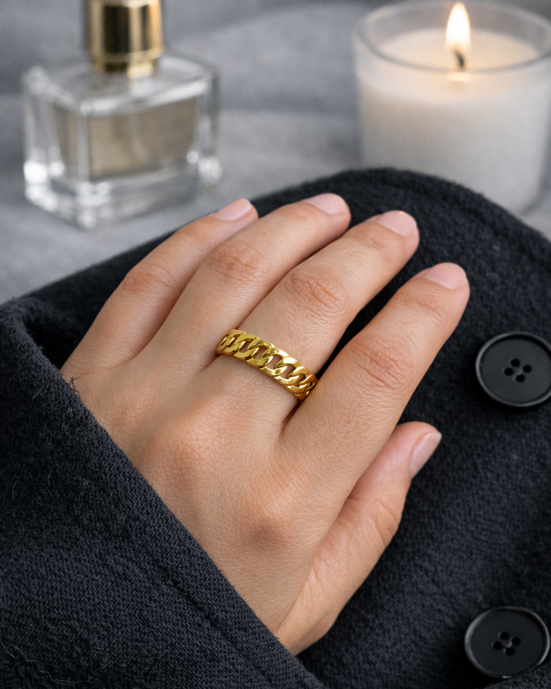 Knotted Chain Ring