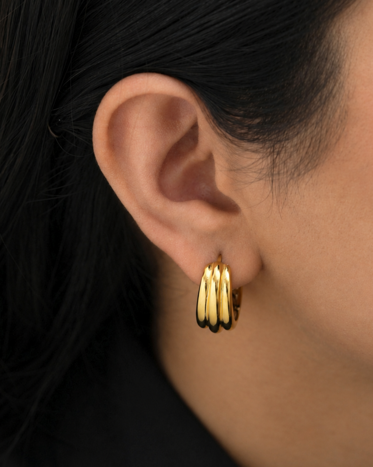 Alia Hoop Earrings