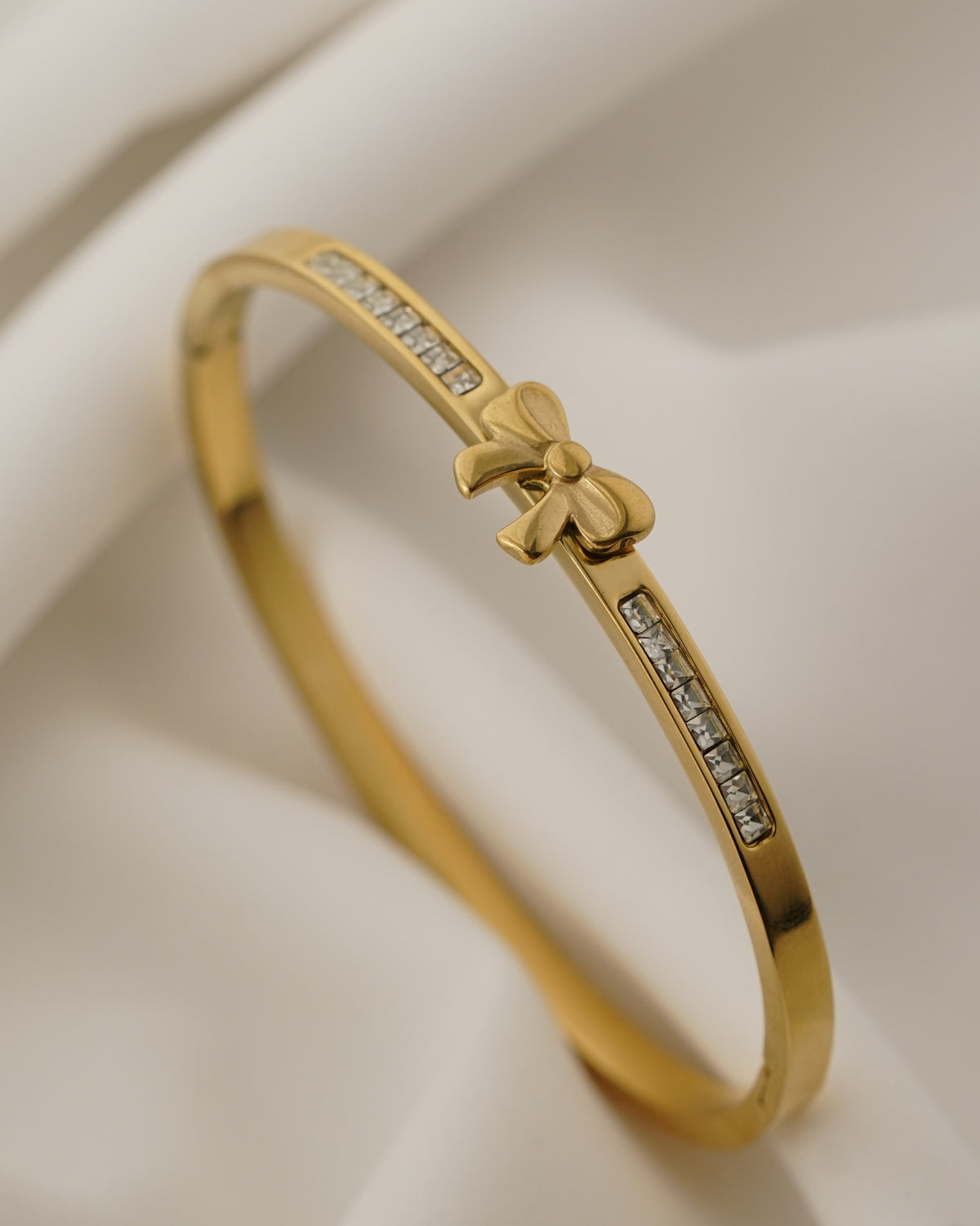 Lumi Bow Bracelet