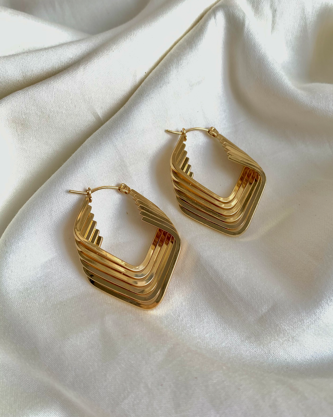 Illusional Elegance Earrings